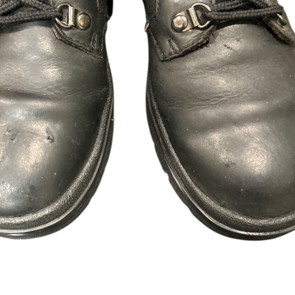 Women's Black Timberland Leather Boots, Size 7.5M.‎ Preowned in good condition. - Picture 8 of 8